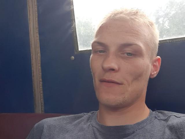 Have a fling with Pieter22 on this Wheeling casual sex app