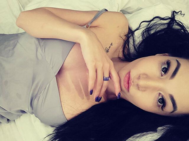 Have a fling with Halisa on this Charlemagne casual sex app