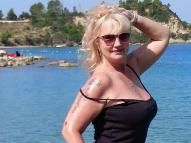 Have a fling with Hornyjeane on this Portsmouth casual sex app