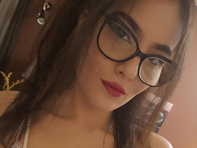 Have a fling with Izzzyrey on this Vacaville casual sex app