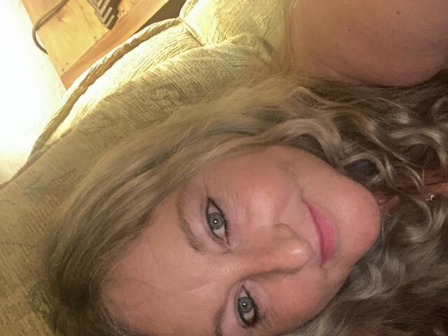 Have a fling with Rene54 on this Coralville casual sex app