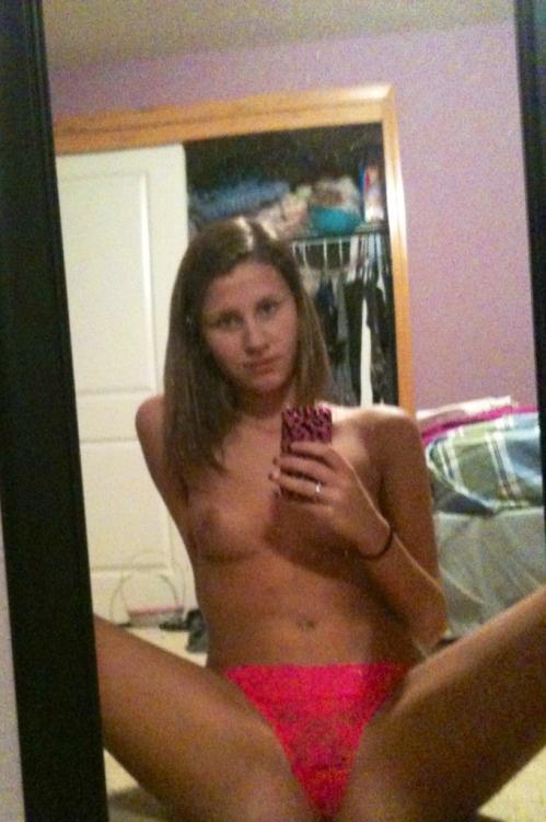 Have a fling with Xxxlydia on this Simpsonville casual sex app